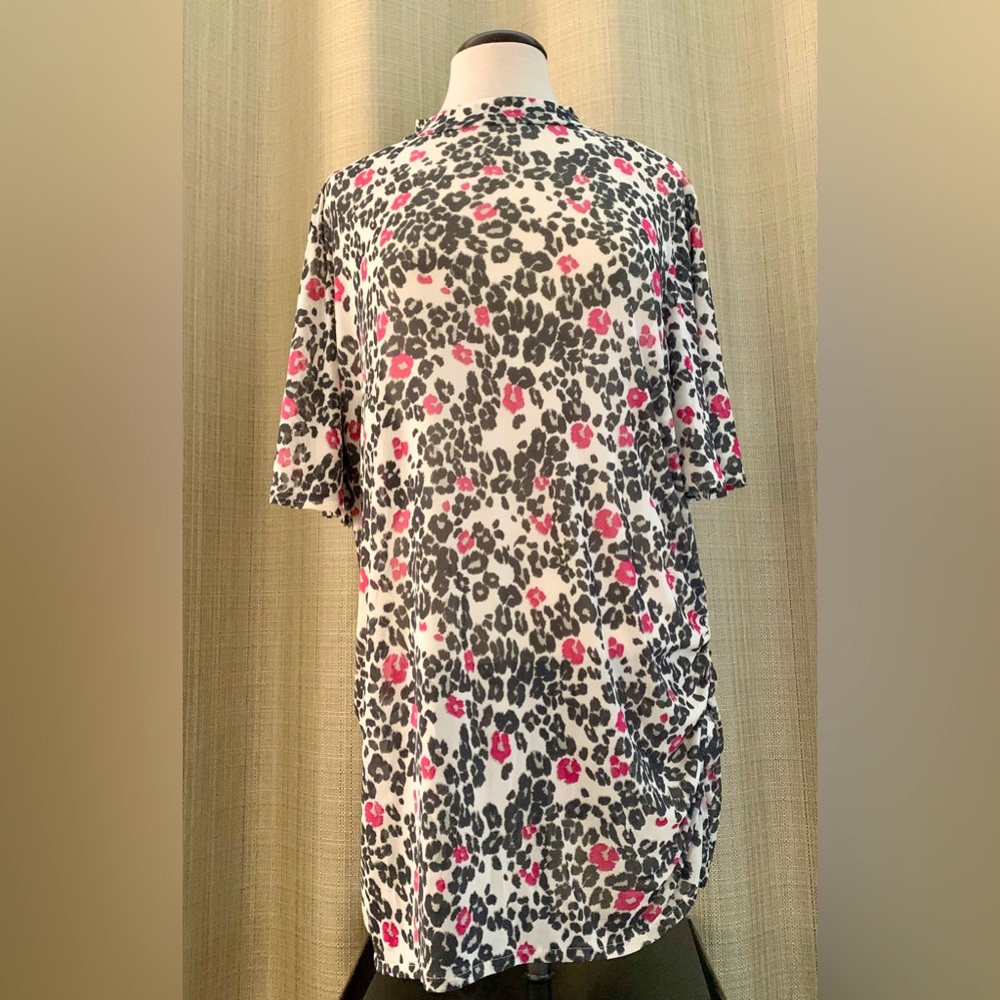 Lane Bryant Tunic Pink/Black Leopard Print Size 22/24 3/4 Ruched Sleeve & Sides